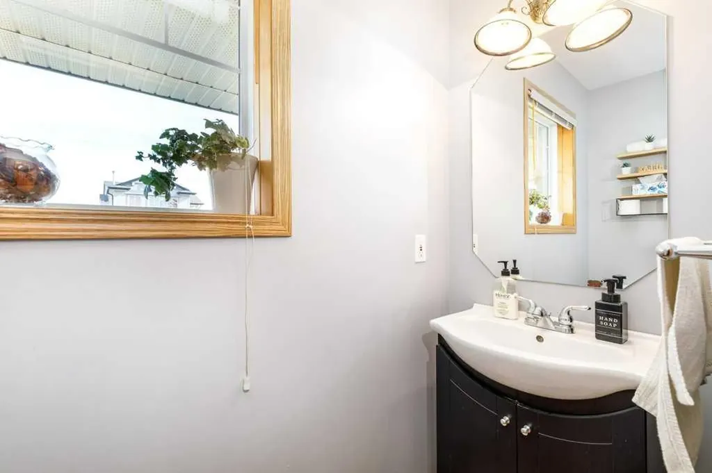 46 James Street Red Deer AB T4P 3W4