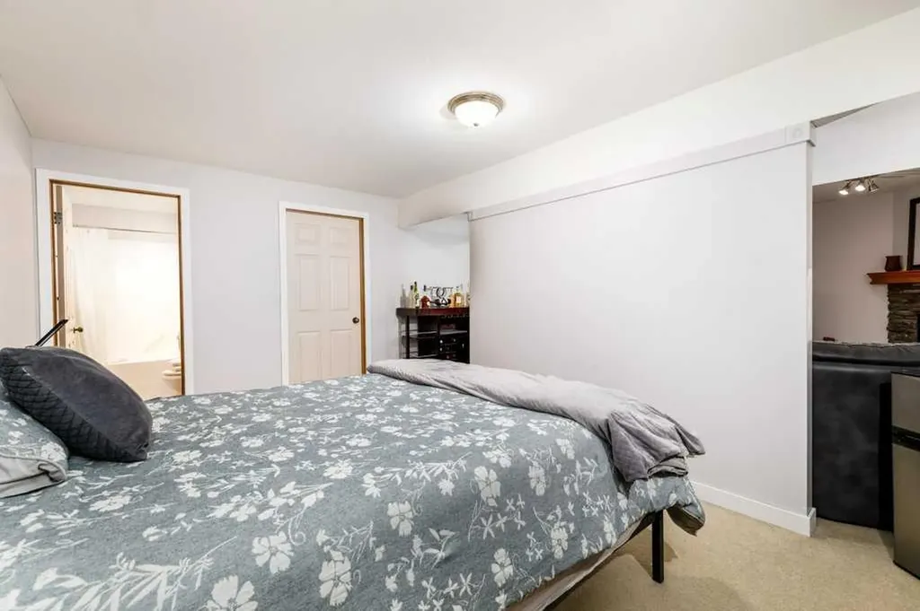 46 James Street Red Deer AB T4P 3W4
