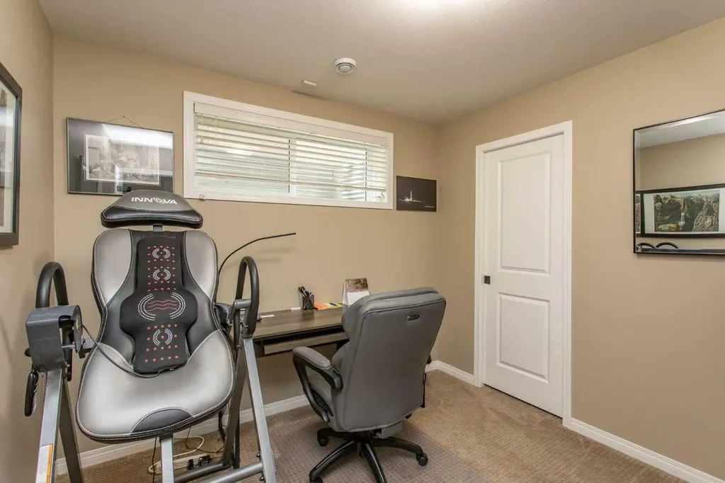 42 Vista Close Red Deer AB T4R 0N8
