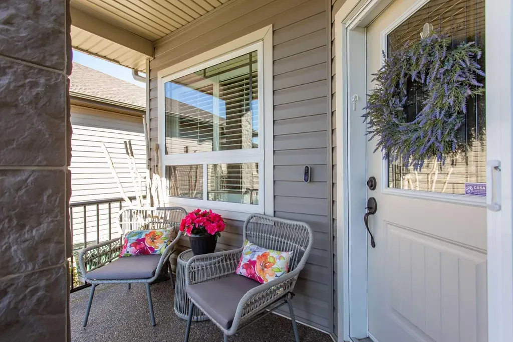 42 Vista Close Red Deer AB T4R 0N8