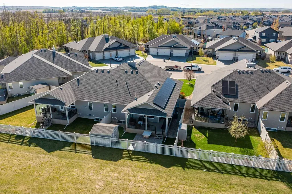 42 Vista Close Red Deer AB T4R 0N8