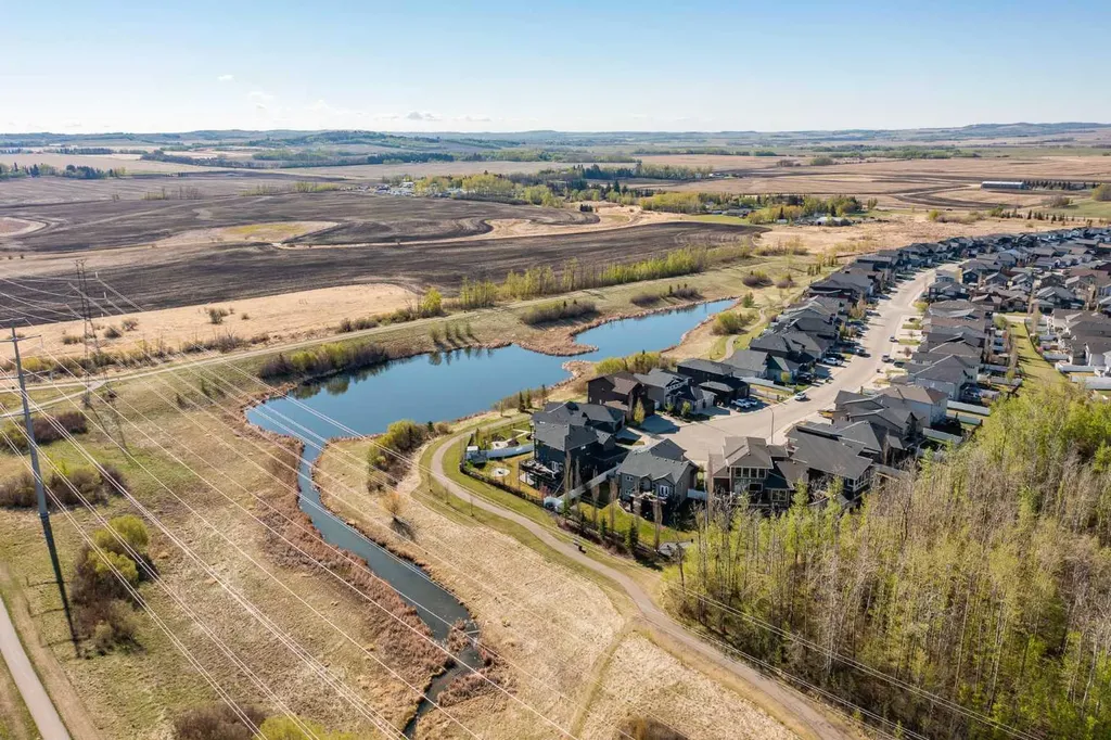 42 Vista Close Red Deer AB T4R 0N8