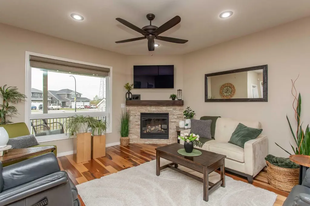 42 Vista Close Red Deer AB T4R 0N8