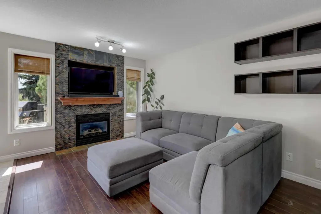 15 Parklane Drive Strathmore AB T1P 1C2