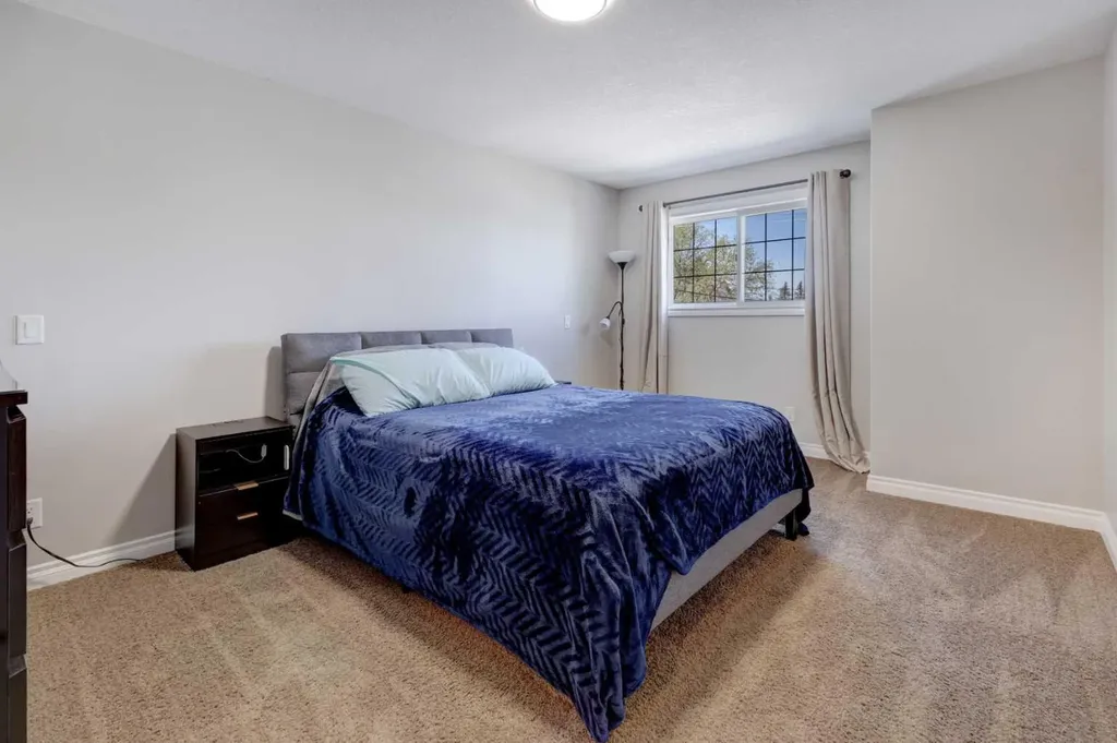 15 Parklane Drive Strathmore AB T1P 1C2