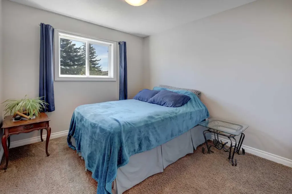 15 Parklane Drive Strathmore AB T1P 1C2