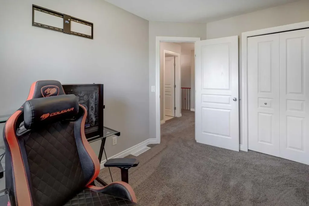 15 Parklane Drive Strathmore AB T1P 1C2