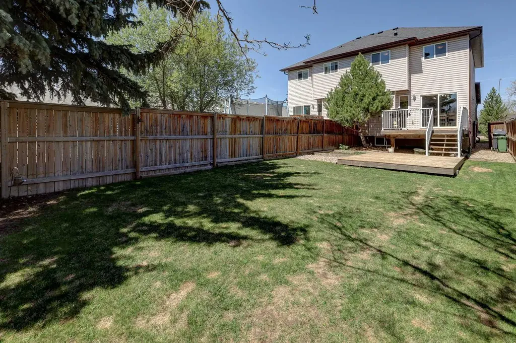 15 Parklane Drive Strathmore AB T1P 1C2