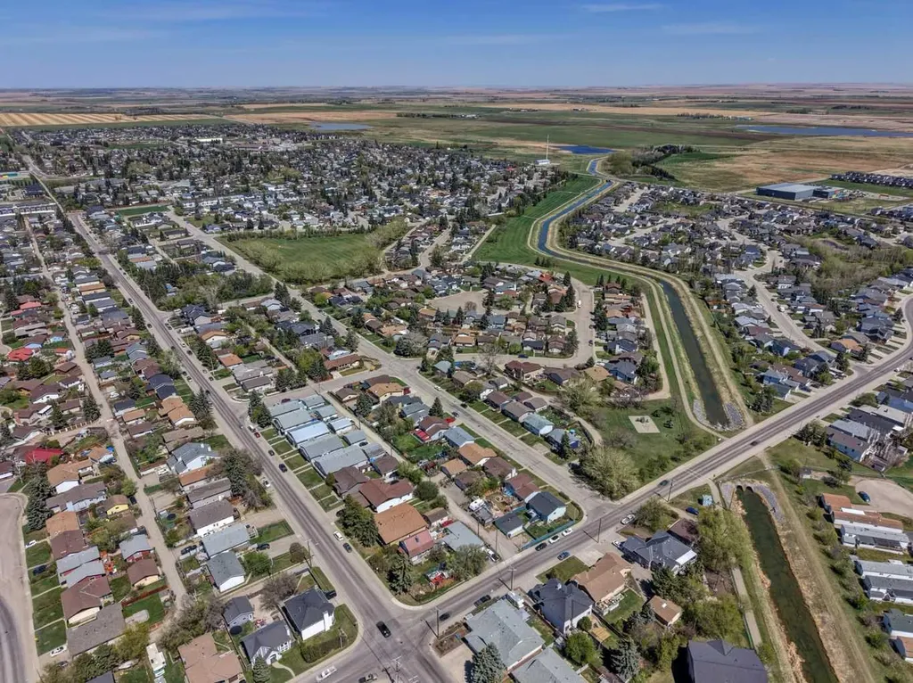 15 Parklane Drive Strathmore AB T1P 1C2