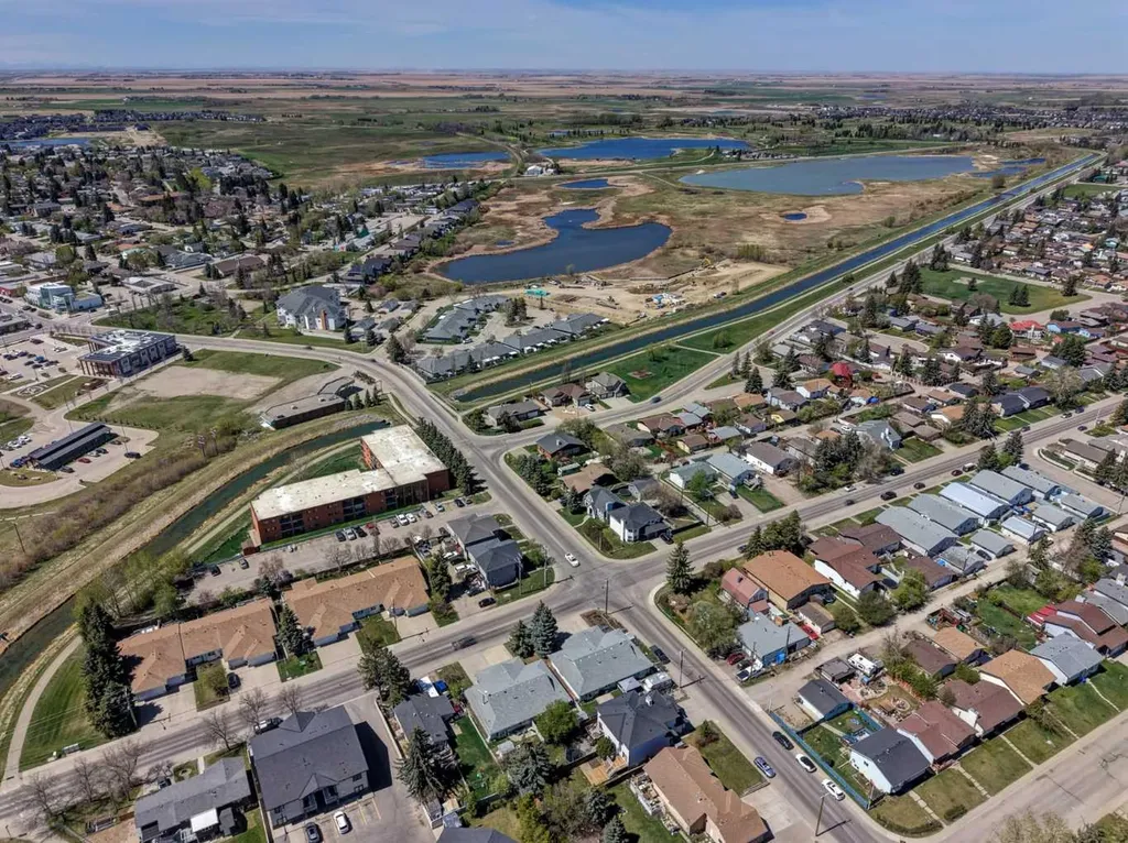 15 Parklane Drive Strathmore AB T1P 1C2