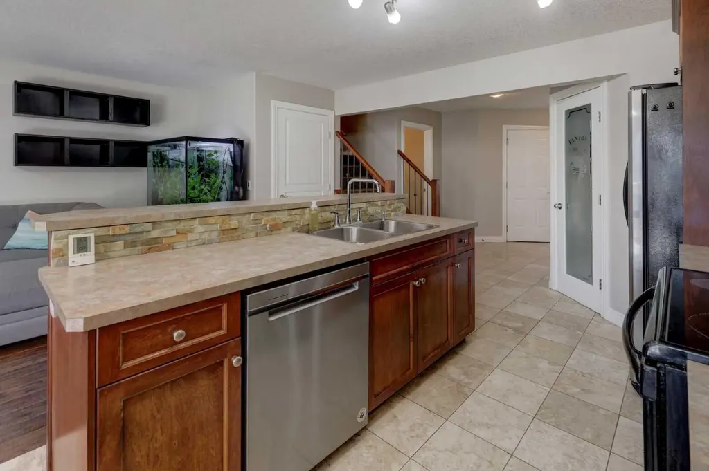 15 Parklane Drive Strathmore AB T1P 1C2