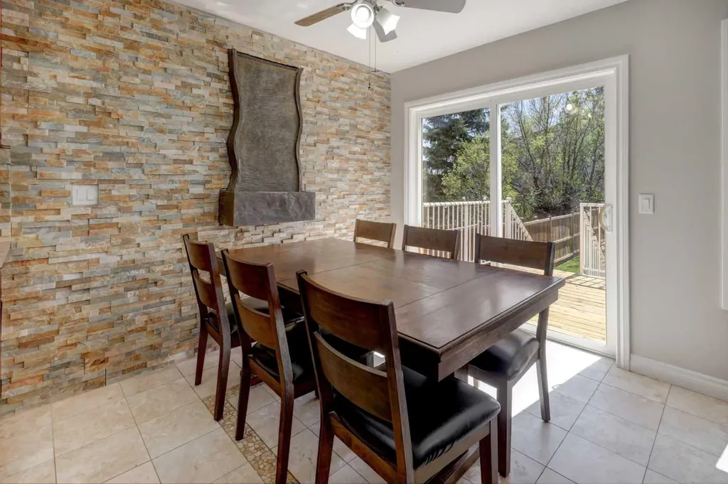 15 Parklane Drive Strathmore AB T1P 1C2