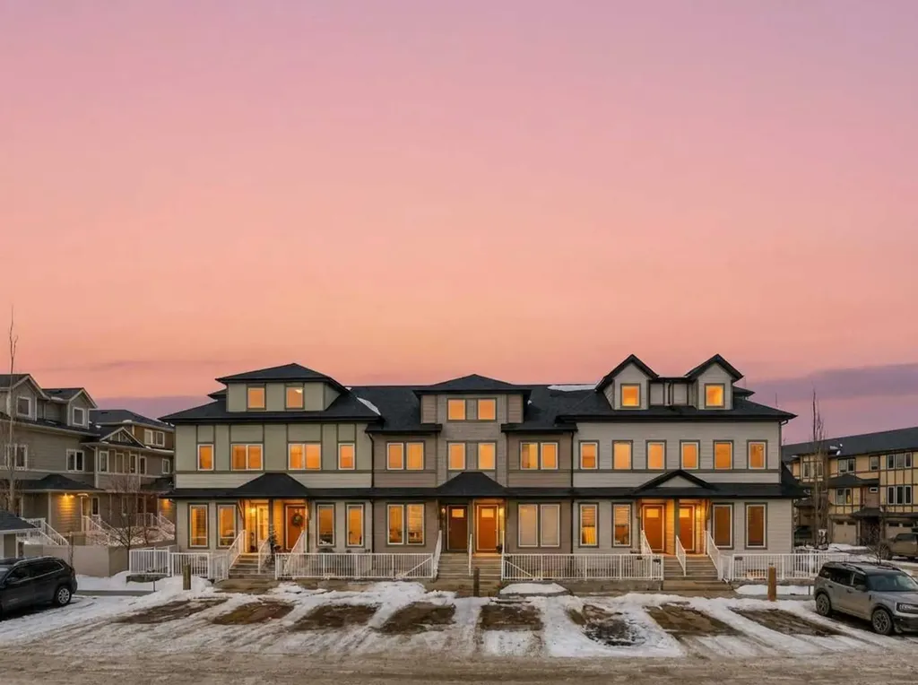 339 Viscount Drive Red Deer AB T4R 0S2