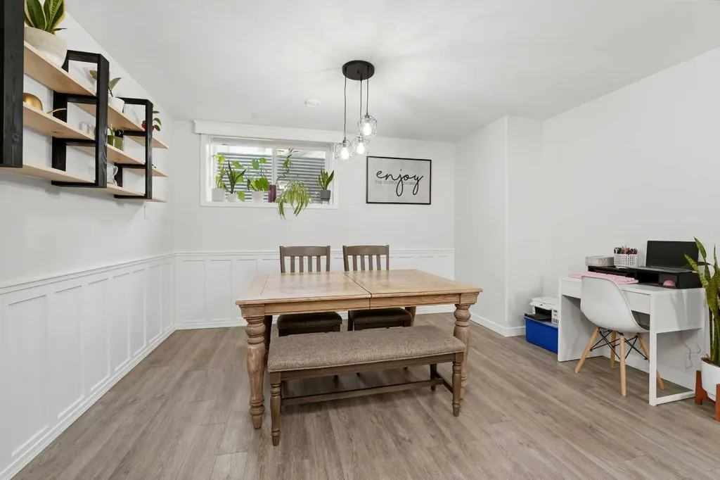 339 Viscount Drive Red Deer AB T4R 0S2