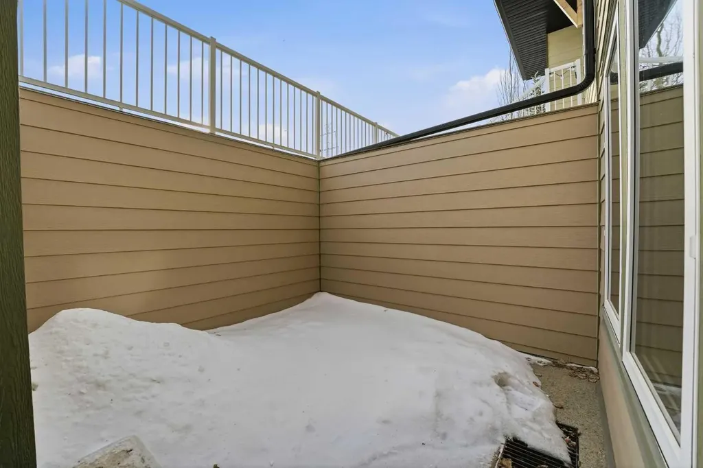 339 Viscount Drive Red Deer AB T4R 0S2