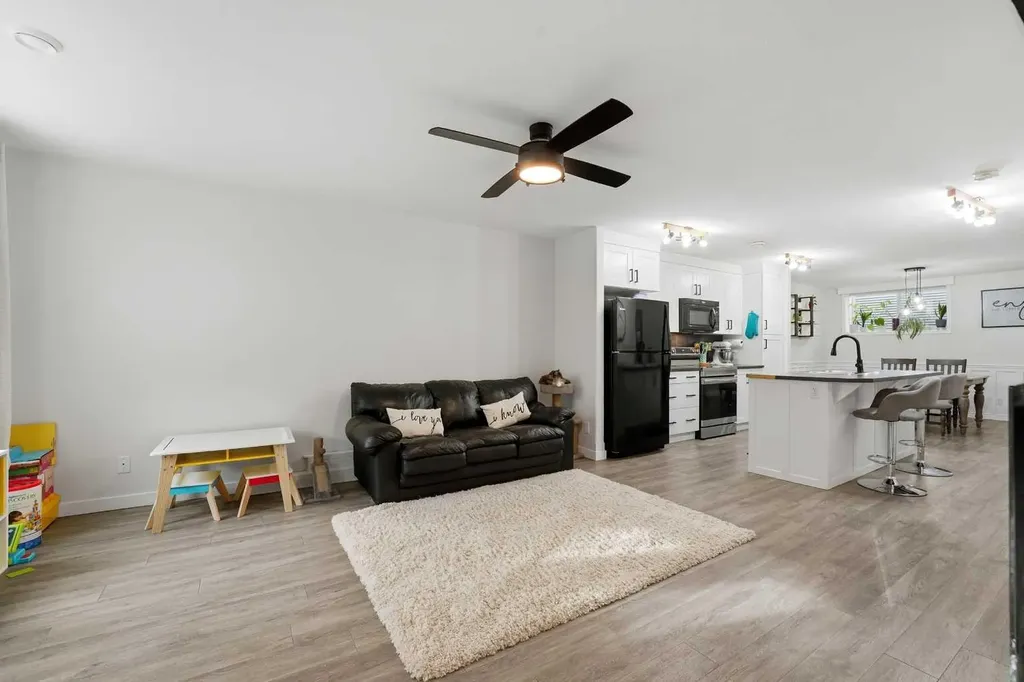 339 Viscount Drive Red Deer AB T4R 0S2