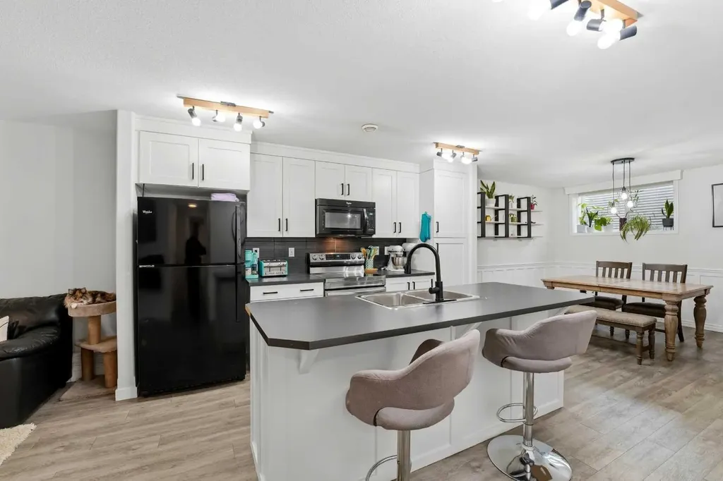 339 Viscount Drive Red Deer AB T4R 0S2