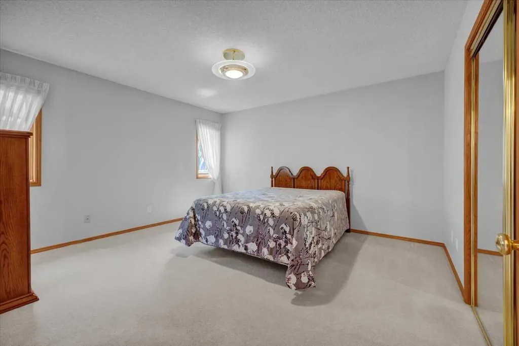 531 Sierra Morena Court SW Calgary AB T3H 3C2