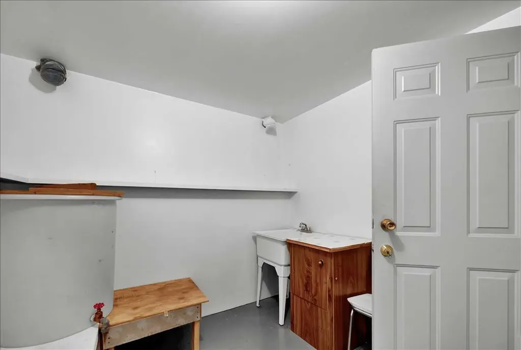 531 Sierra Morena Court SW Calgary AB T3H 3C2