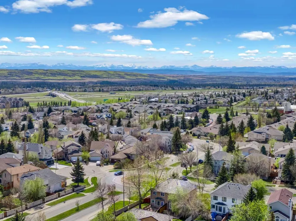 531 Sierra Morena Court SW Calgary AB T3H 3C2