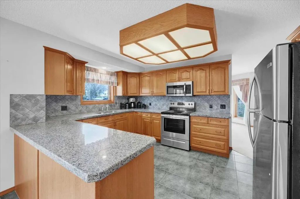 531 Sierra Morena Court SW Calgary AB T3H 3C2