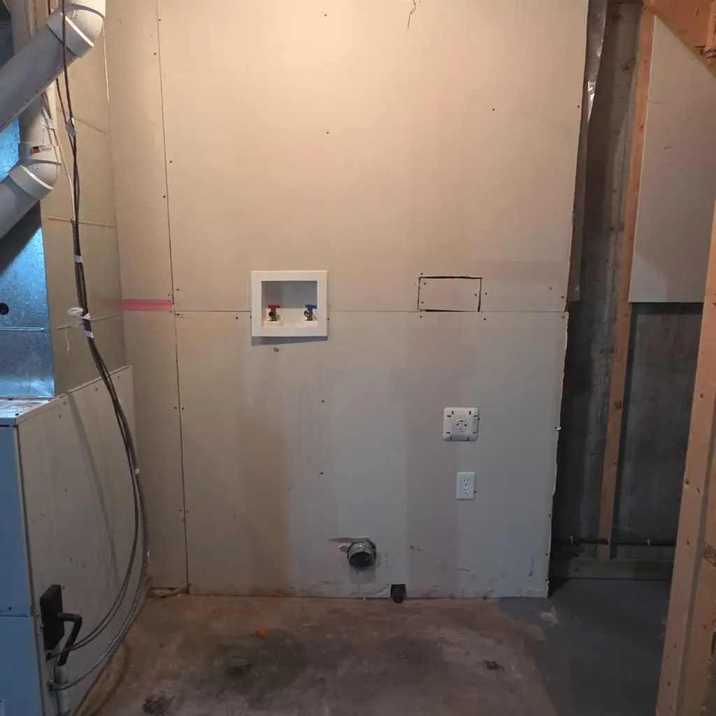 624 41 Street Edson AB T7E 1A4