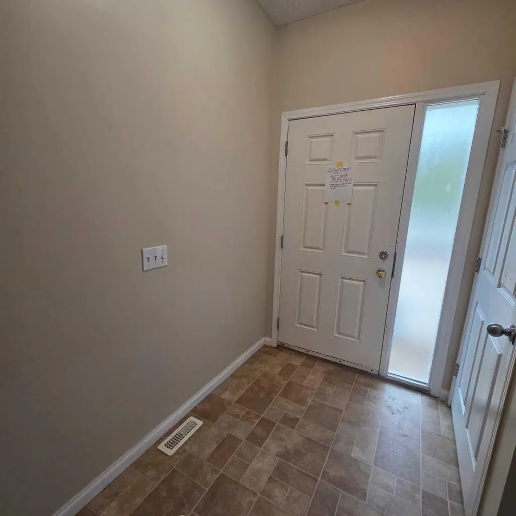 624 41 Street Edson AB T7E 1A4