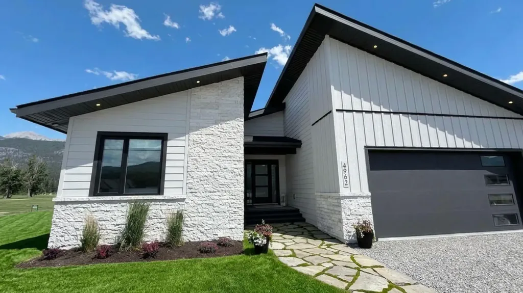 4962 Riverside Drive Out Of Province_alberta BC V0B 1L1