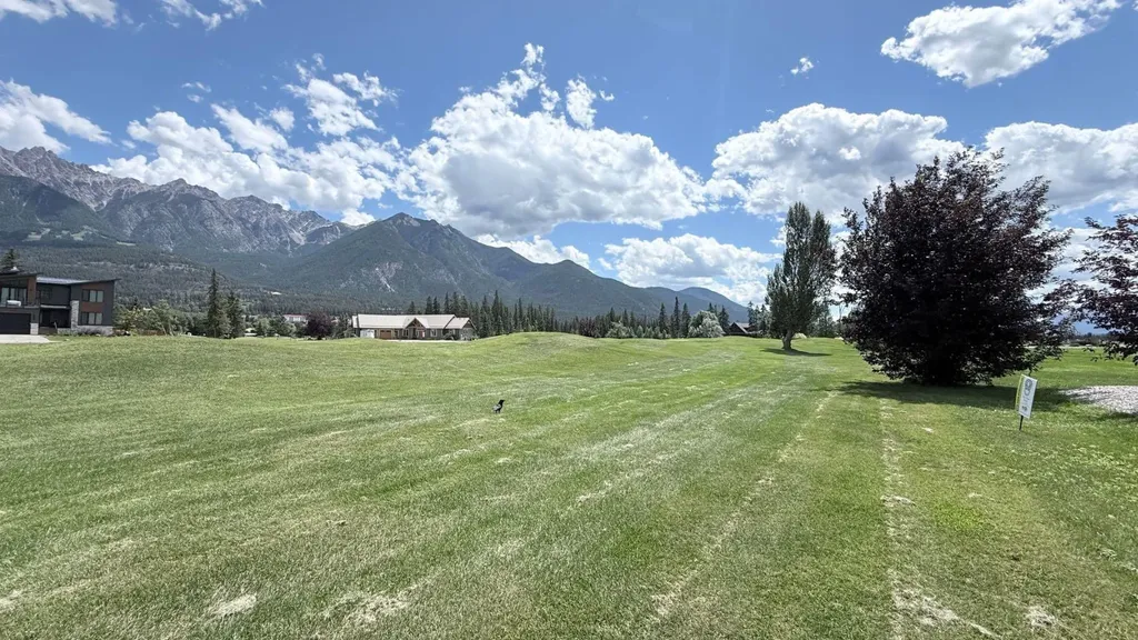 4962 Riverside Drive Out Of Province_alberta BC V0B 1L1