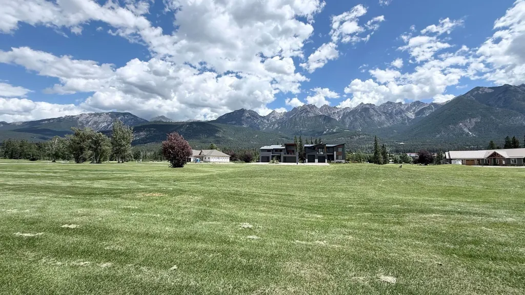 4962 Riverside Drive Out Of Province_alberta BC V0B 1L1