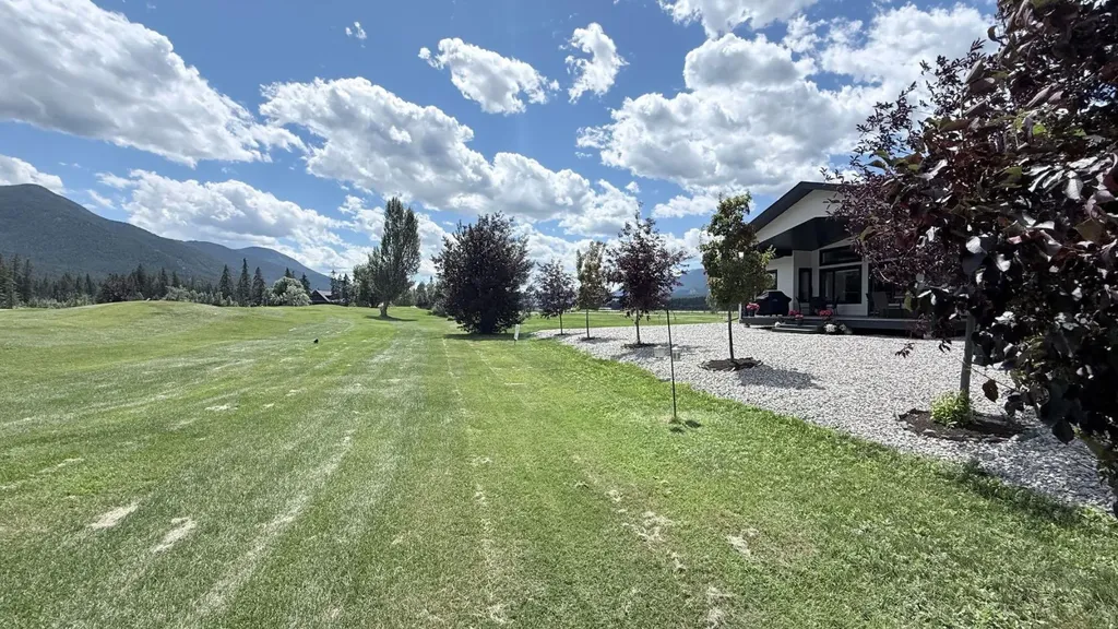 4962 Riverside Drive Out Of Province_alberta BC V0B 1L1