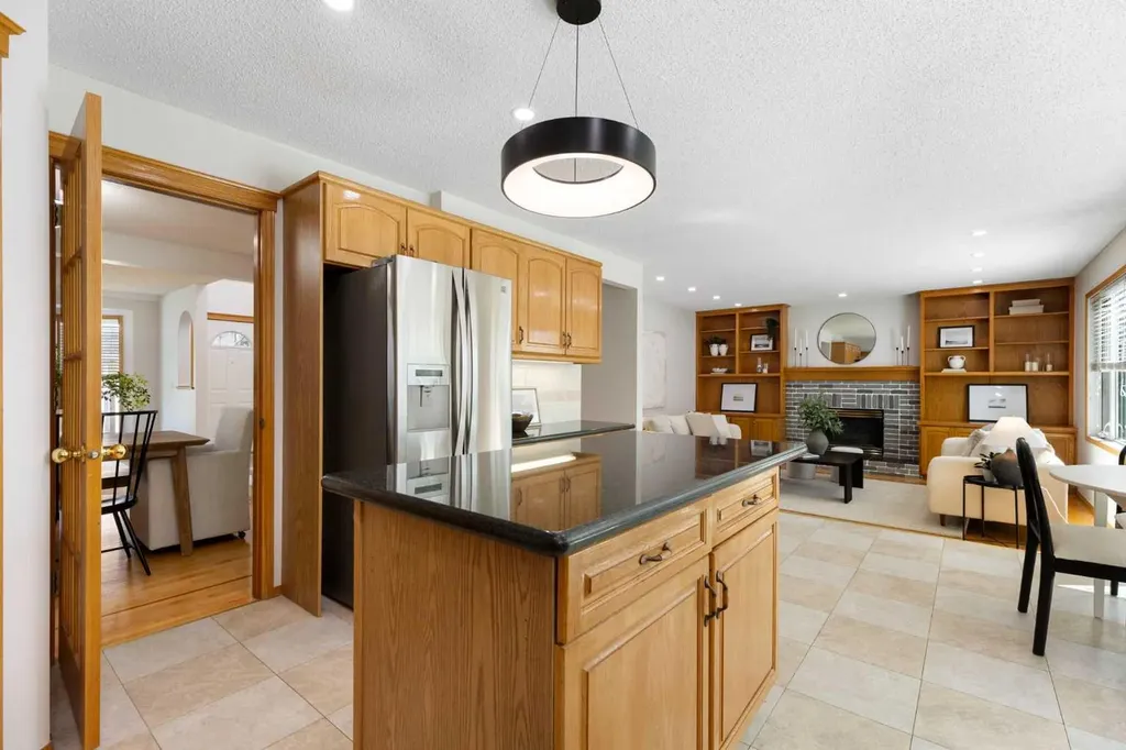 136 Schubert Hill NW Calgary AB T3L 1X2