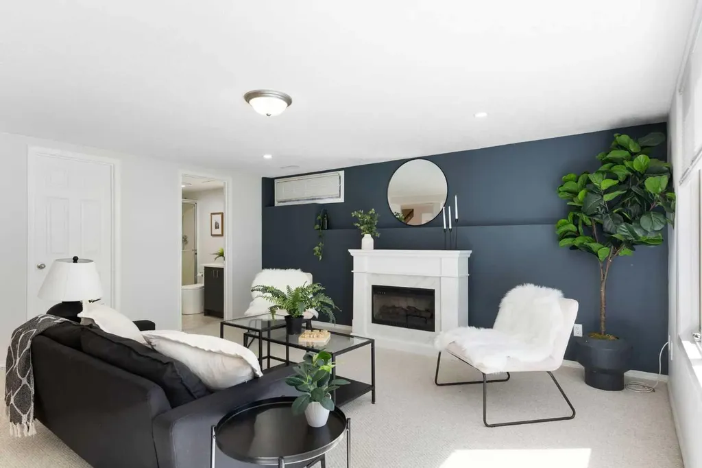 136 Schubert Hill NW Calgary AB T3L 1X2
