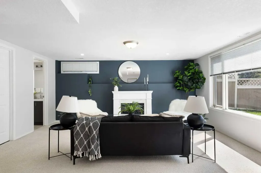 136 Schubert Hill NW Calgary AB T3L 1X2