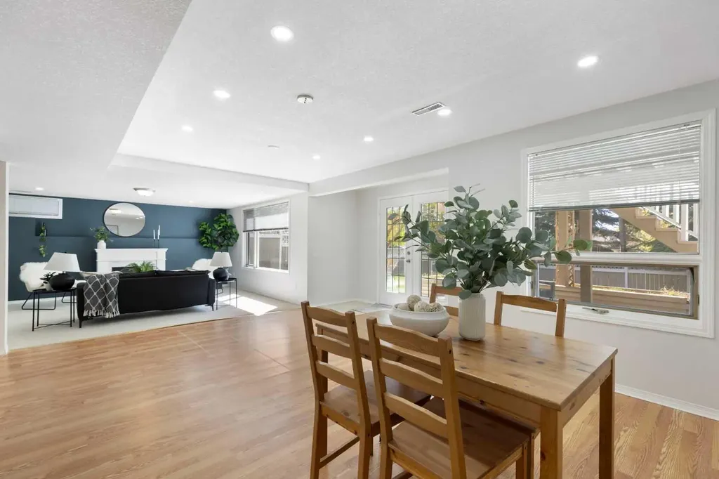 136 Schubert Hill NW Calgary AB T3L 1X2