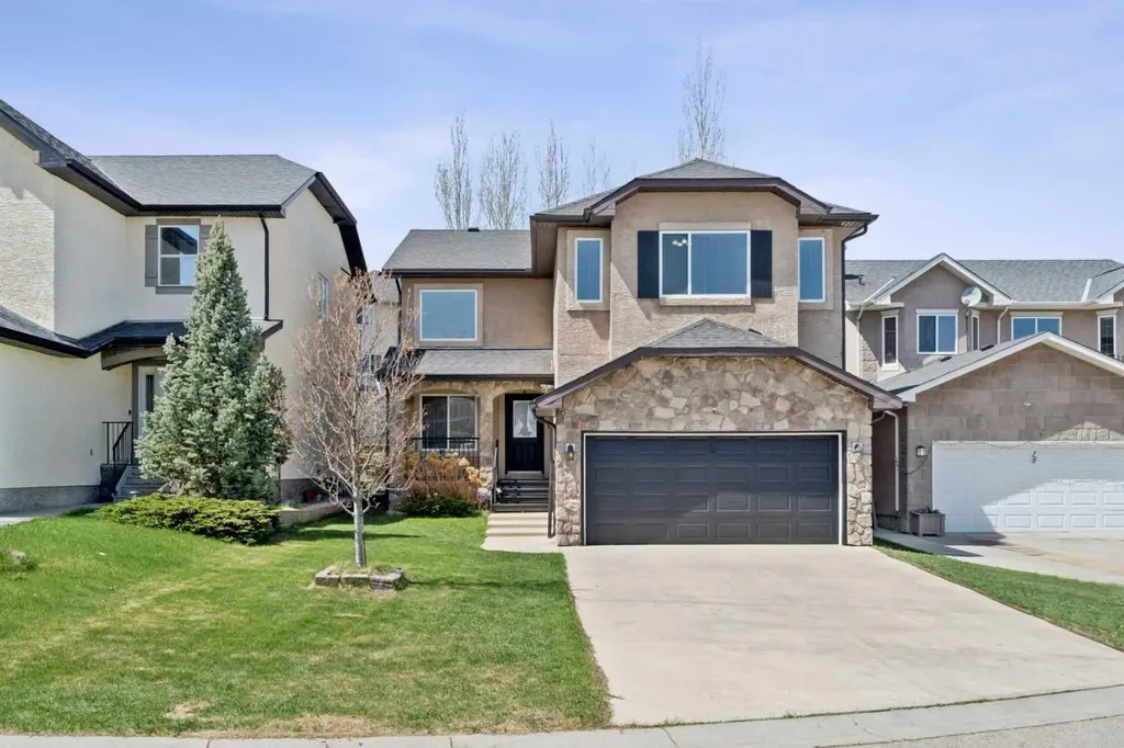 22 Sherwood Cove NW Calgary AB T3R 1R1