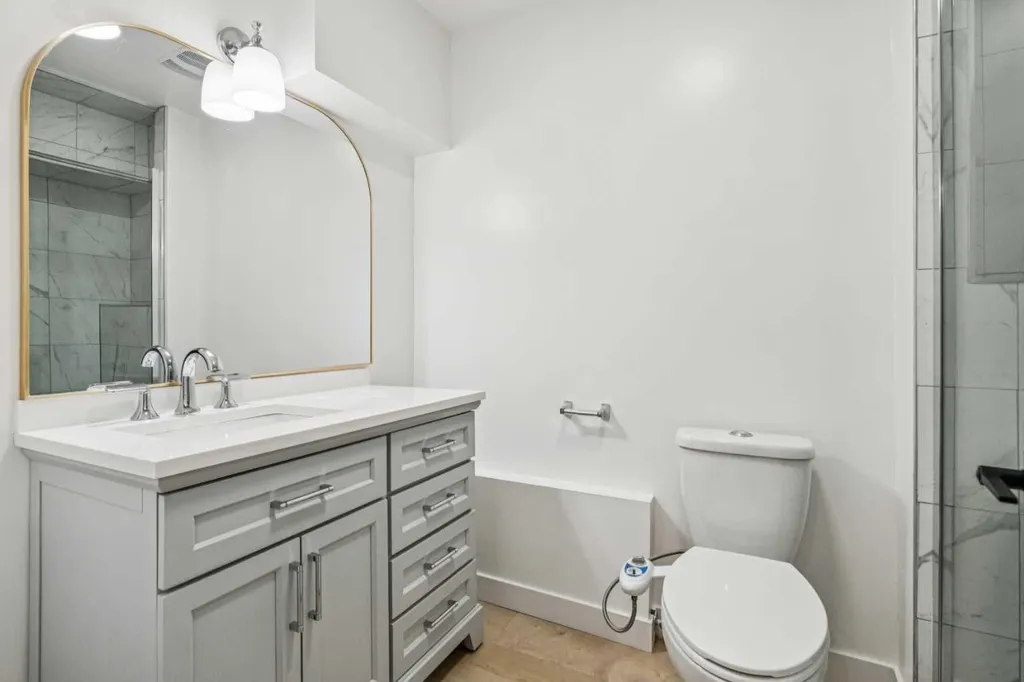 22 Sherwood Cove NW Calgary AB T3R 1R1