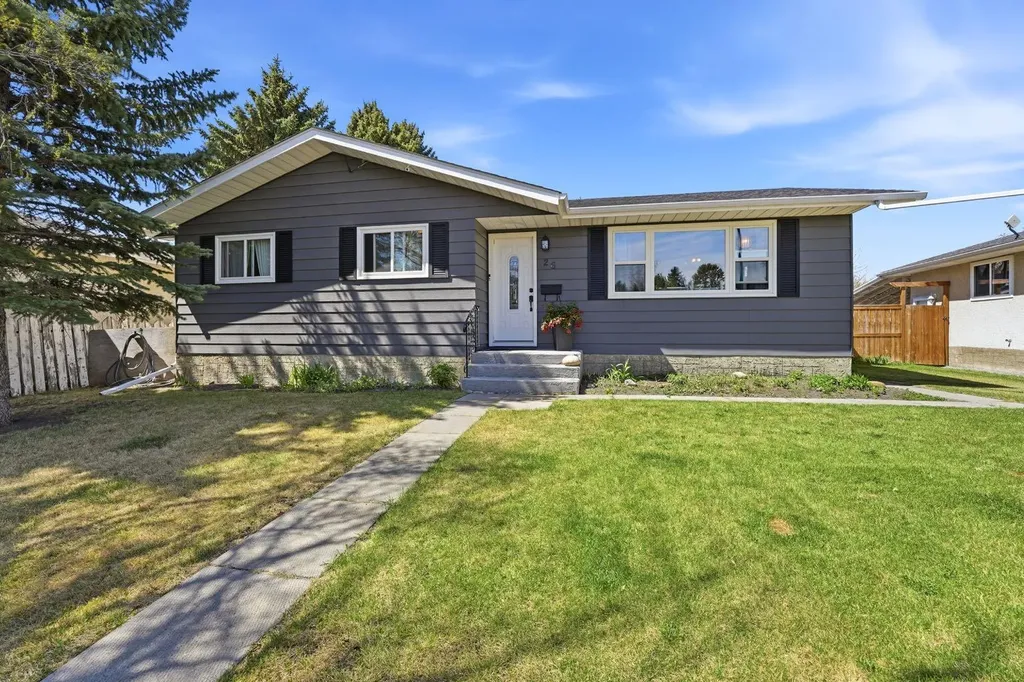 26 Odstone Green Red Deer AB T4N 5H9