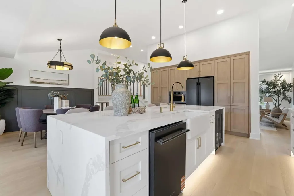 60 Lake Lucerne Close SE Calgary AB T2J 3H8
