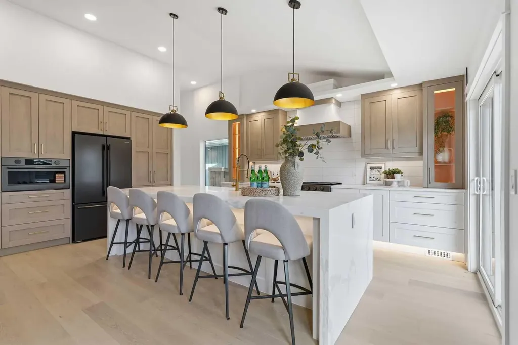 60 Lake Lucerne Close SE Calgary AB T2J 3H8