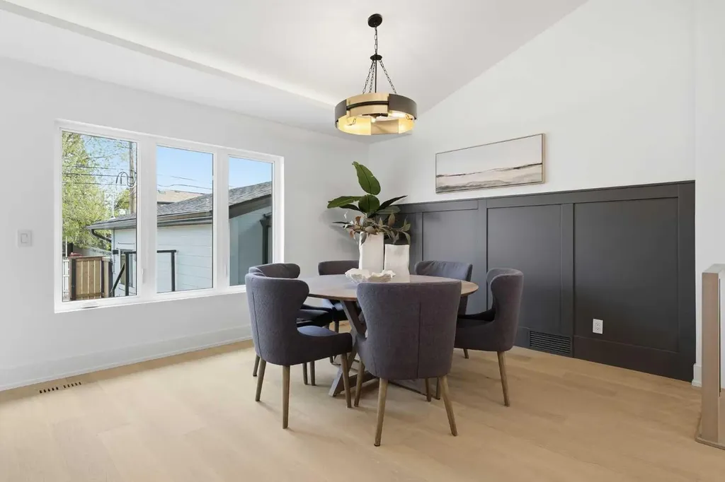 60 Lake Lucerne Close SE Calgary AB T2J 3H8