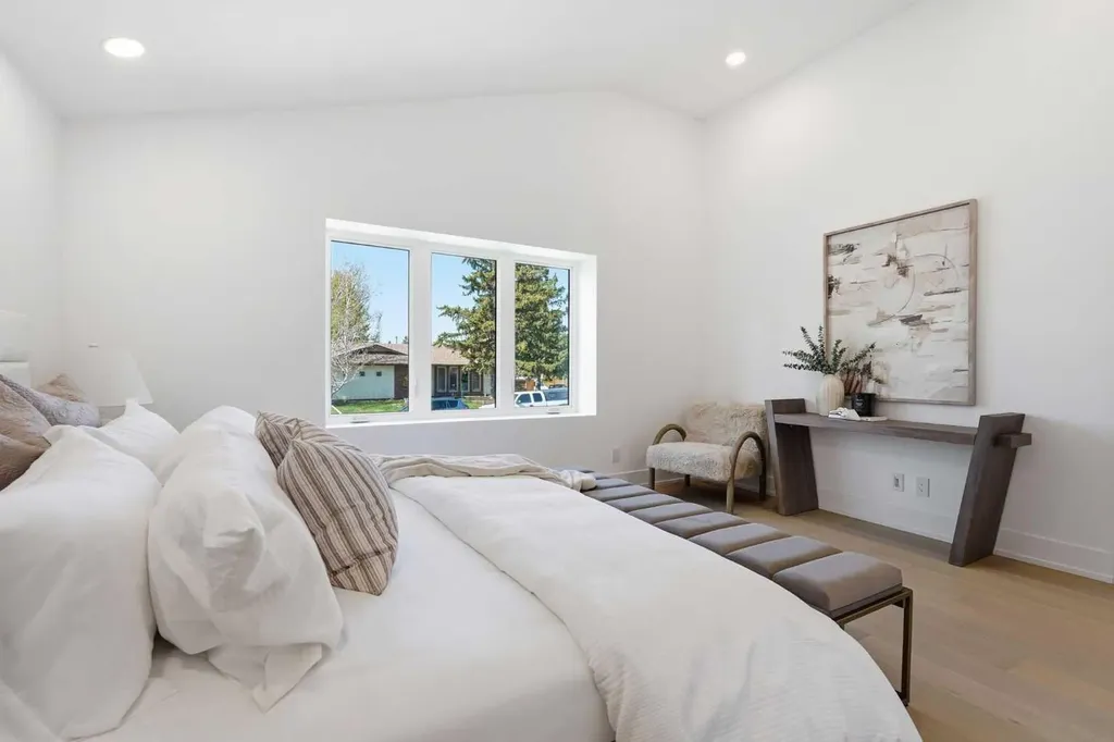 60 Lake Lucerne Close SE Calgary AB T2J 3H8