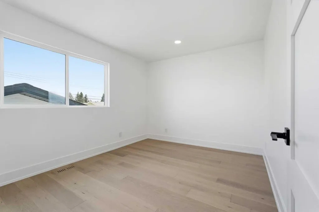 60 Lake Lucerne Close SE Calgary AB T2J 3H8