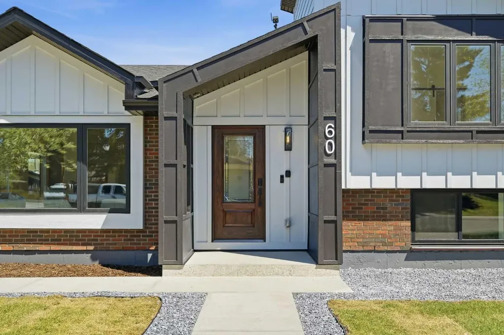 60 Lake Lucerne Close SE Calgary AB T2J 3H8