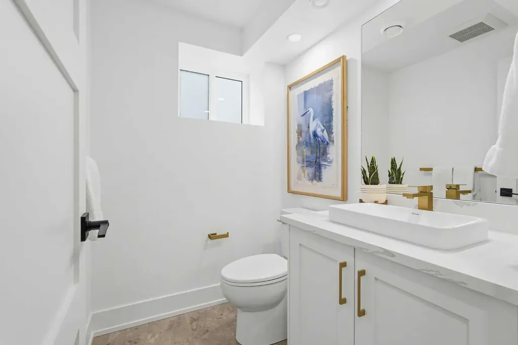 60 Lake Lucerne Close SE Calgary AB T2J 3H8