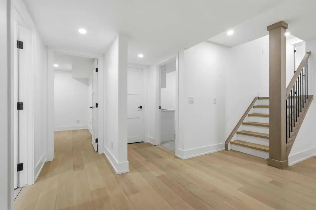 60 Lake Lucerne Close SE Calgary AB T2J 3H8