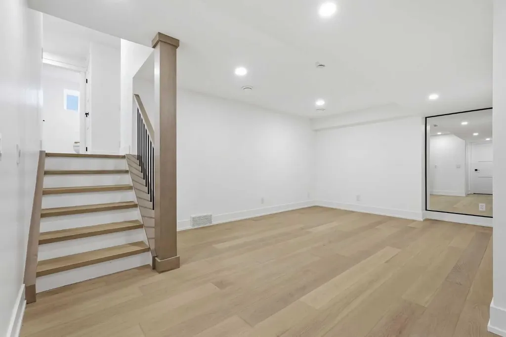 60 Lake Lucerne Close SE Calgary AB T2J 3H8