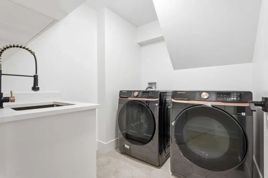 60 Lake Lucerne Close SE Calgary AB T2J 3H8