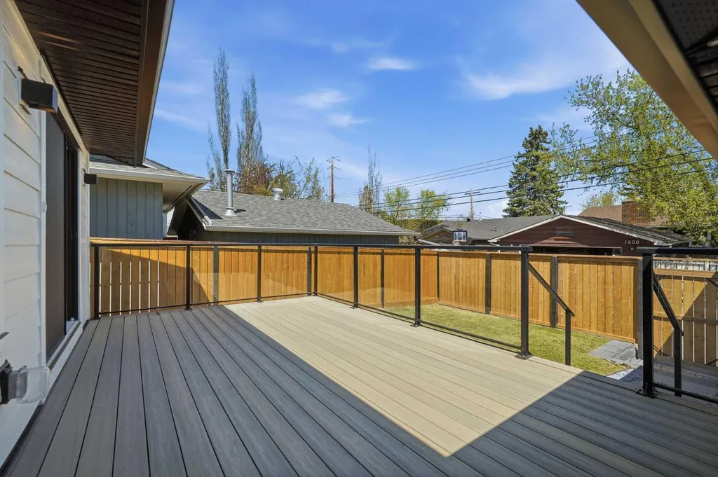 60 Lake Lucerne Close SE Calgary AB T2J 3H8