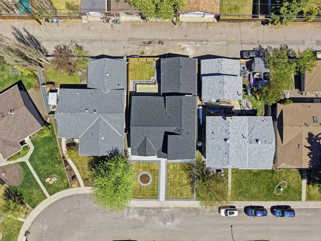 60 Lake Lucerne Close SE Calgary AB T2J 3H8